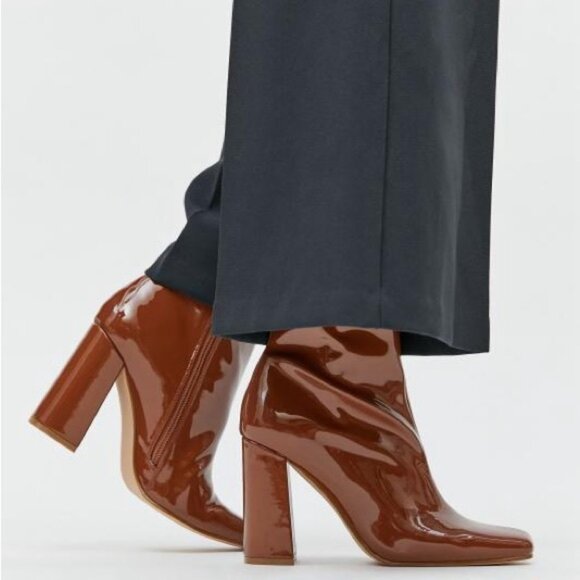 Steve Madden Lynden Patent Leather Zip Ankle Boots - Picture 13 of 13